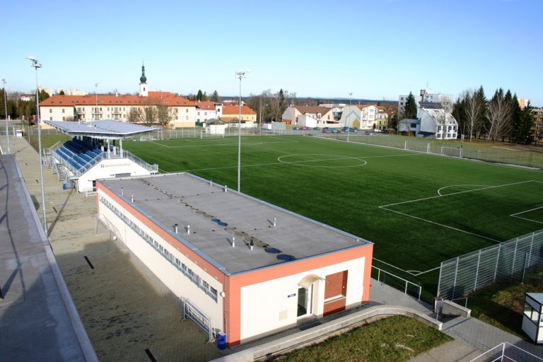 Kolik činily finanční ztráty na sportovištích v Třeboni za rok 2016